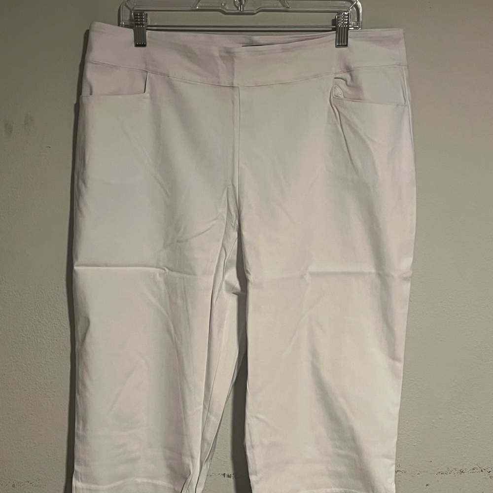 Kate & Mallory White Capris